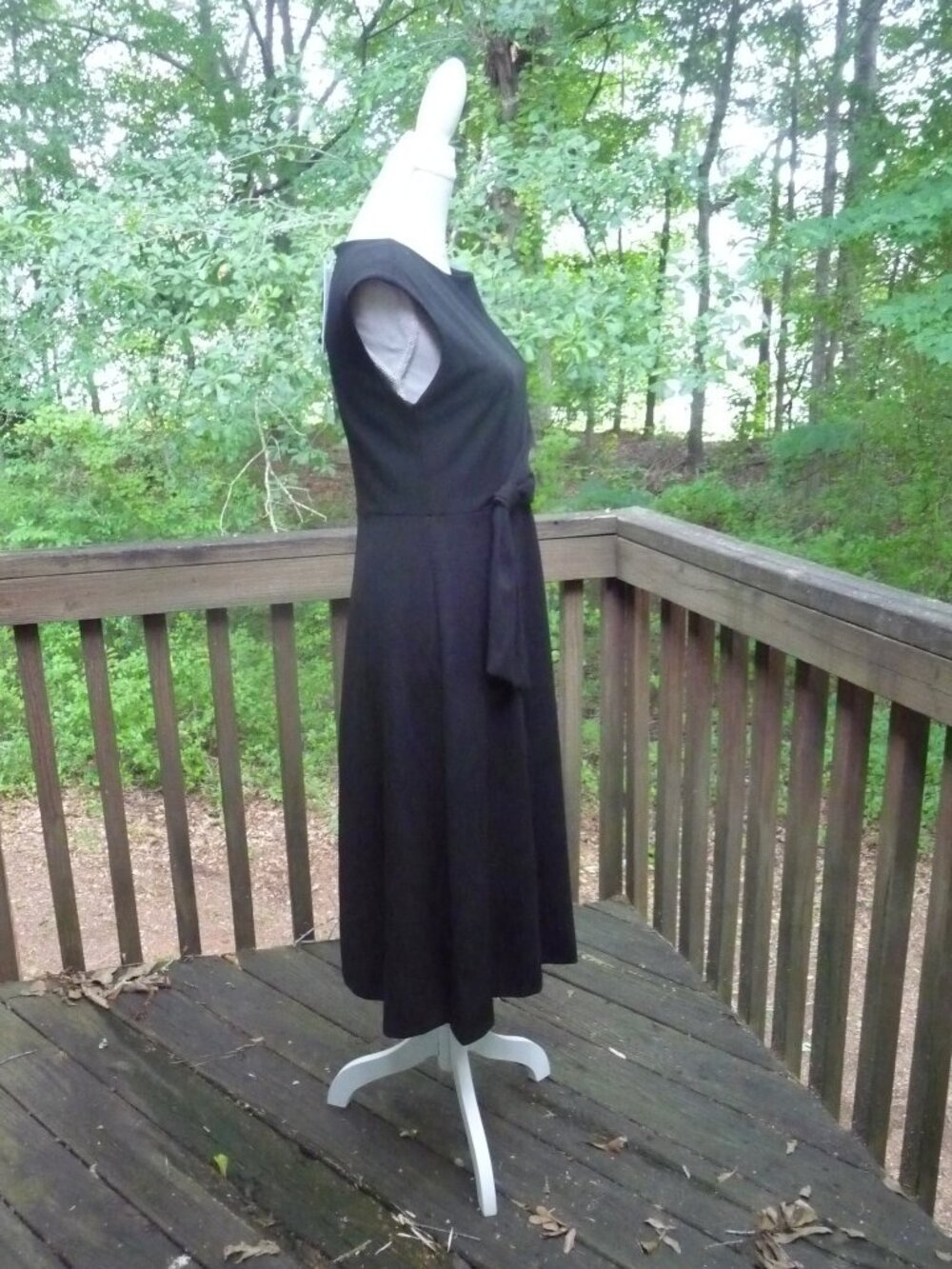 CALVIN KLEIN SIZE 6 BLACK MIDI DRESS - Picture 4 of 8